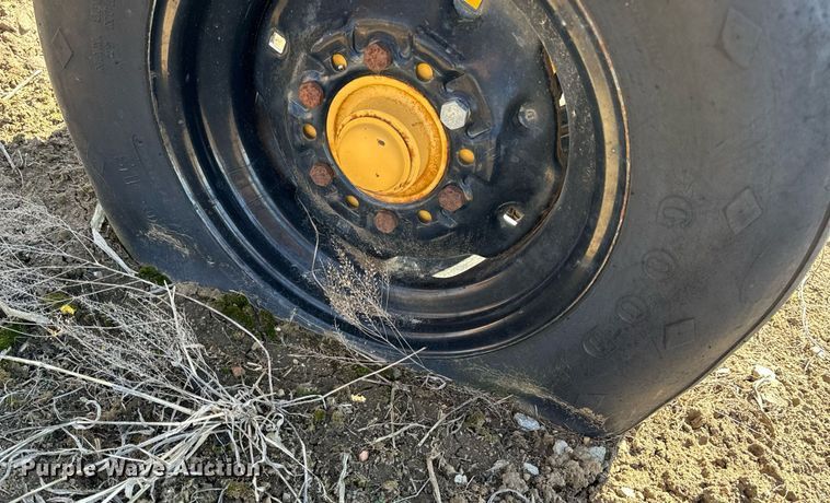 image for item DL4361 Farmstar  1503 manure spreader