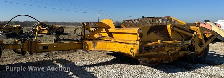 image for item DL4362 2006 John Deere 1814C scraper