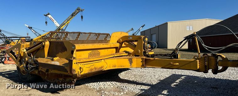 image for item DL4362 2006 John Deere 1814C scraper