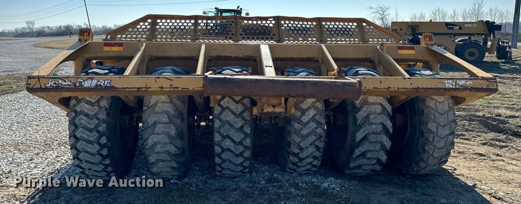 image for item DL4362 2006 John Deere 1814C scraper