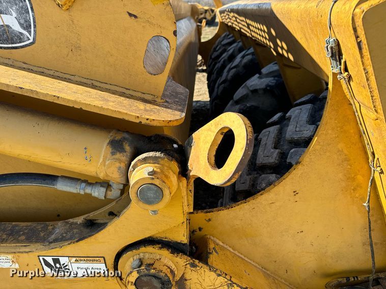 image for item DL4362 2006 John Deere 1814C scraper