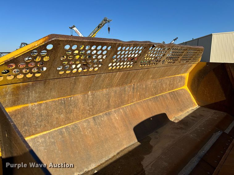 image for item DL4362 2006 John Deere 1814C scraper