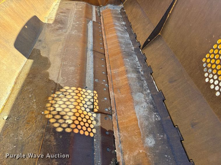 image for item DL4362 2006 John Deere 1814C scraper