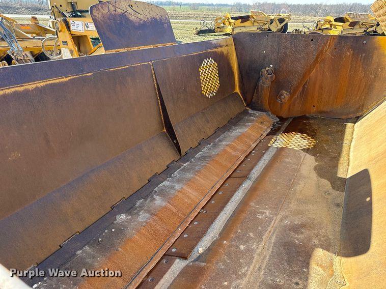 image for item DL4362 2006 John Deere 1814C scraper