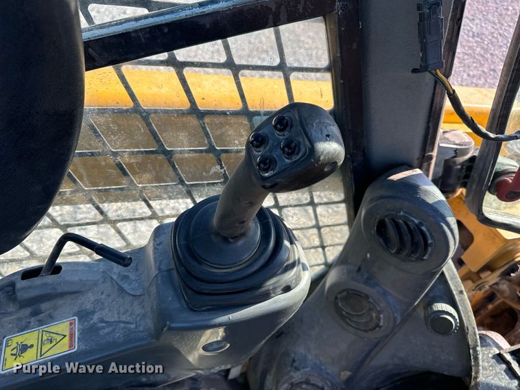 image for item DL4363 2015 Caterpillar 289D tracked skid steer loader