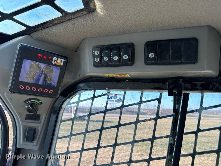 image for item DL4363 2015 Caterpillar 289D tracked skid steer loader