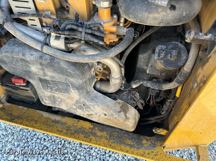 image for item DL4363 2015 Caterpillar 289D tracked skid steer loader