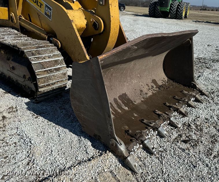 image for item DL4364 1997 Caterpillar 953C loader