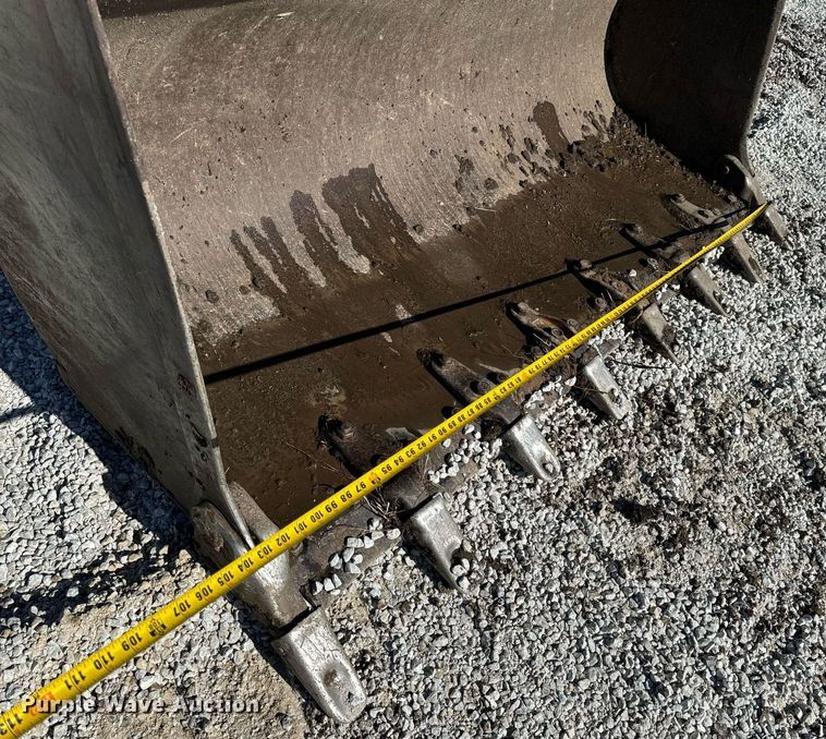 image for item DL4364 1997 Caterpillar 953C loader