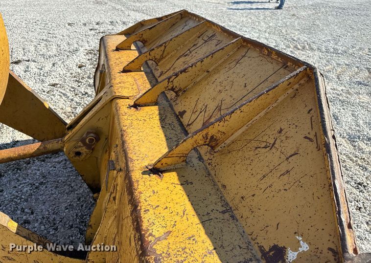 image for item DL4364 1997 Caterpillar 953C loader