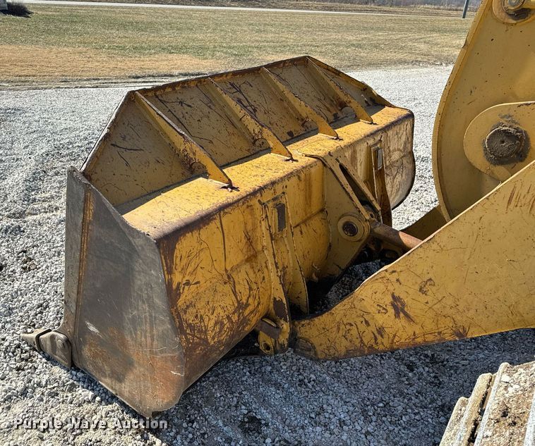 image for item DL4364 1997 Caterpillar 953C loader
