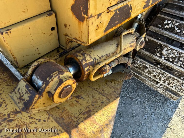 image for item DL4364 1997 Caterpillar 953C loader