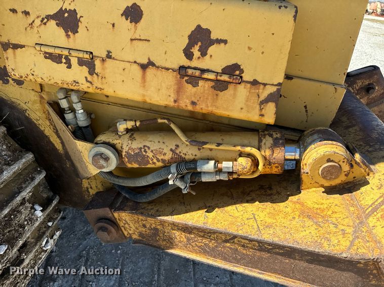 image for item DL4364 1997 Caterpillar 953C loader