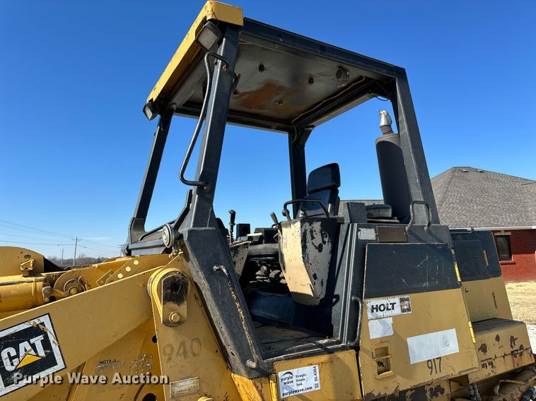 image for item DL4364 1997 Caterpillar 953C loader