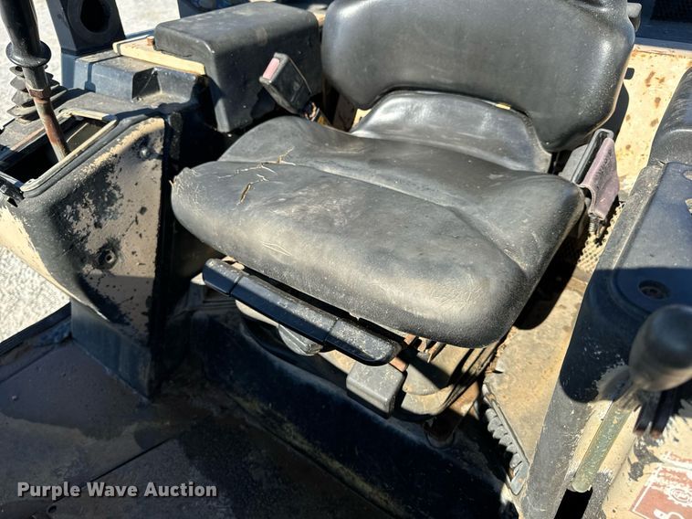 image for item DL4364 1997 Caterpillar 953C loader