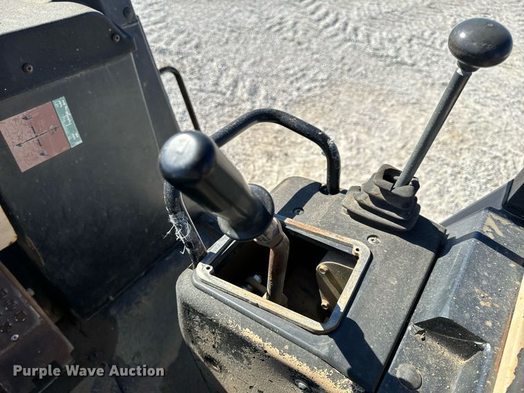 image for item DL4364 1997 Caterpillar 953C loader