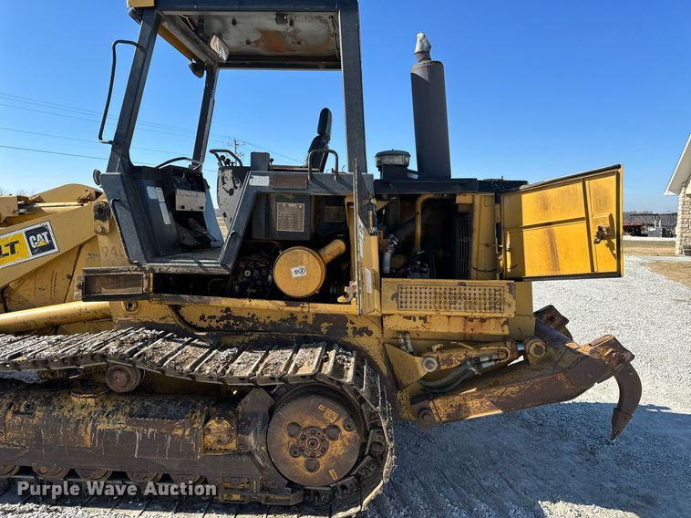image for item DL4364 1997 Caterpillar 953C loader