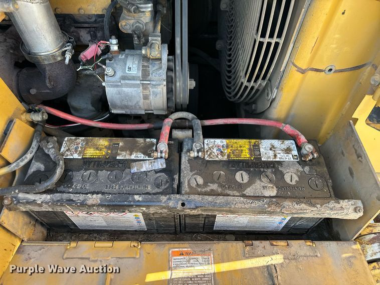 image for item DL4364 1997 Caterpillar 953C loader