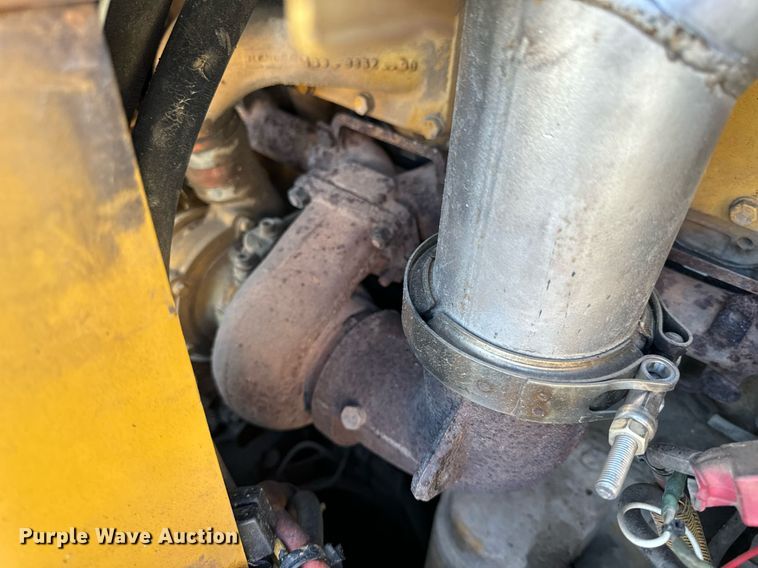 image for item DL4364 1997 Caterpillar 953C loader