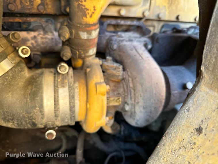 image for item DL4364 1997 Caterpillar 953C loader