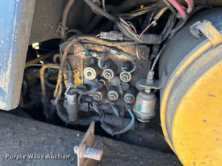 image for item DL4364 1997 Caterpillar 953C loader