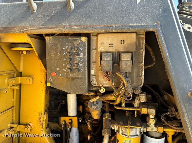 image for item DL4364 1997 Caterpillar 953C loader