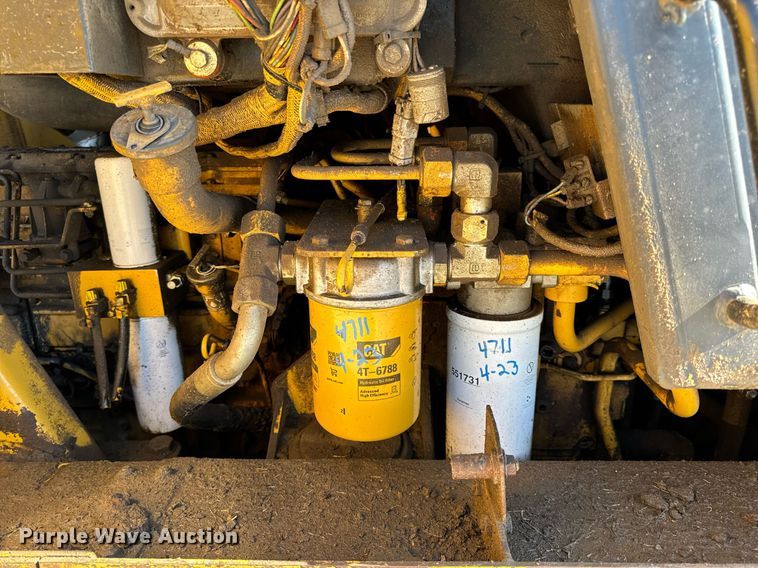 image for item DL4364 1997 Caterpillar 953C loader