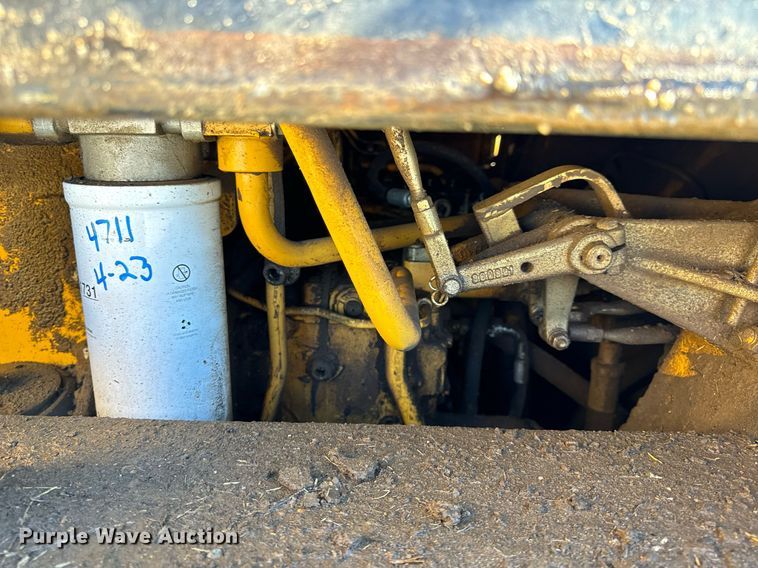 image for item DL4364 1997 Caterpillar 953C loader