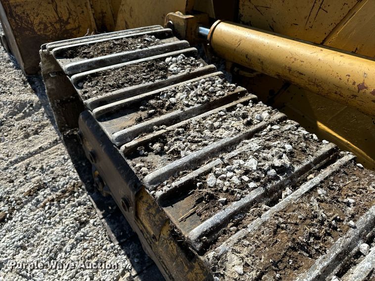 image for item DL4364 1997 Caterpillar 953C loader