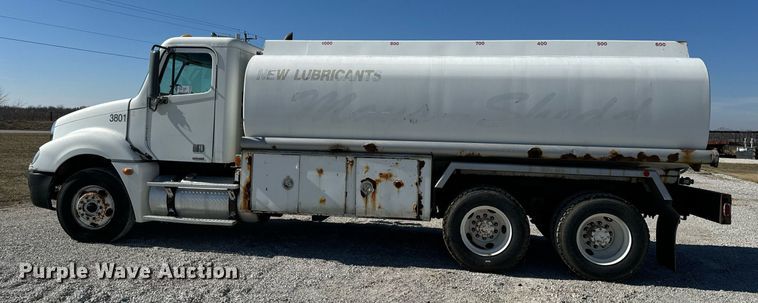 image for item DL4365 2007 Freightliner  Columbia fuel / lube truck