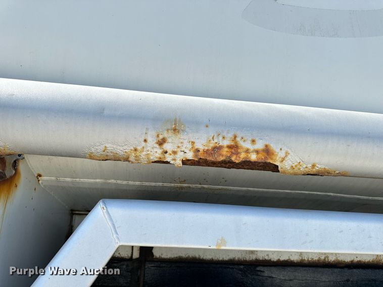 image for item DL4365 2007 Freightliner  Columbia fuel / lube truck