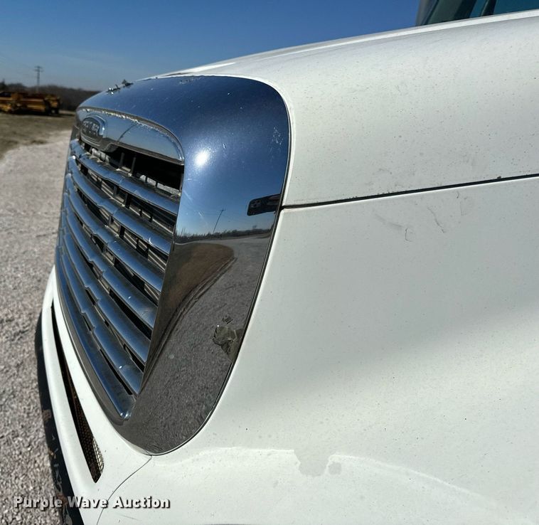 image for item DL4365 2007 Freightliner  Columbia fuel / lube truck