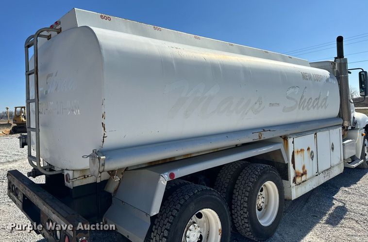 image for item DL4365 2007 Freightliner  Columbia fuel / lube truck