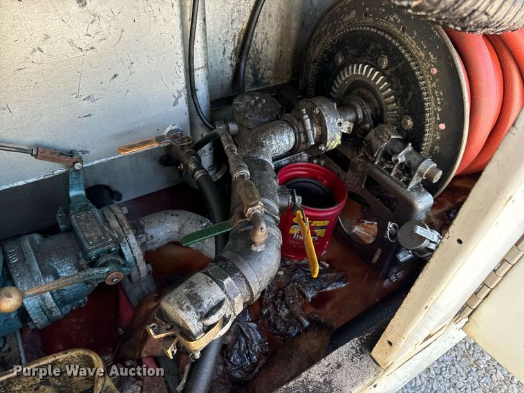 image for item DL4365 2007 Freightliner  Columbia fuel / lube truck