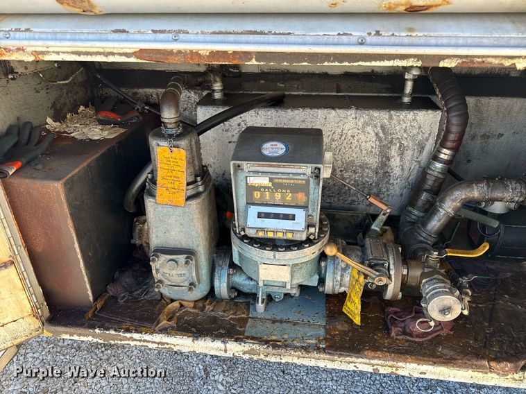 image for item DL4365 2007 Freightliner  Columbia fuel / lube truck