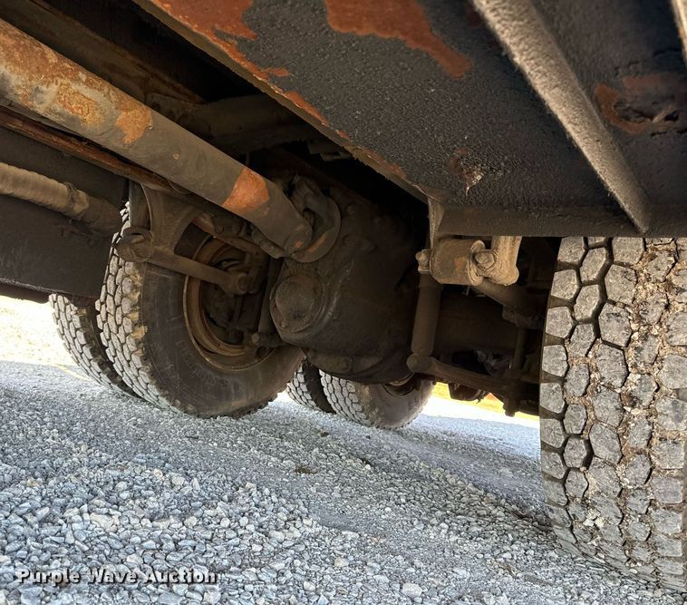 image for item DL4365 2007 Freightliner  Columbia fuel / lube truck