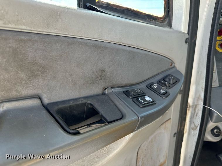 image for item DL4365 2007 Freightliner  Columbia fuel / lube truck