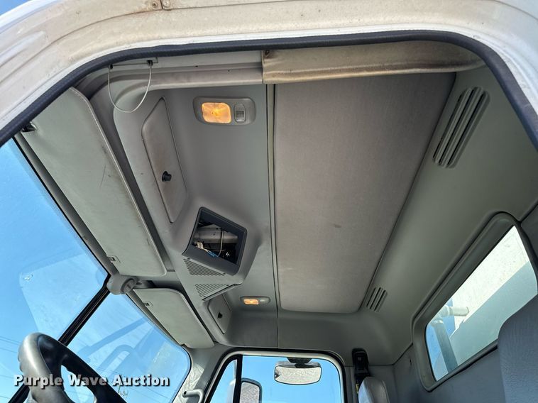 image for item DL4365 2007 Freightliner  Columbia fuel / lube truck