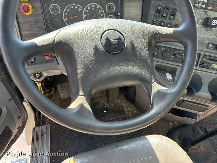 image for item DL4365 2007 Freightliner  Columbia fuel / lube truck