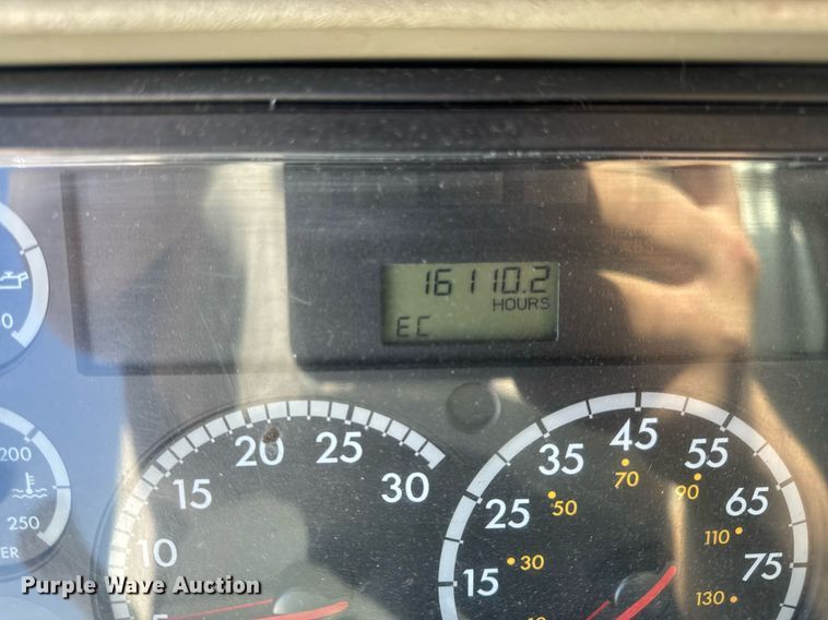 image for item DL4365 2007 Freightliner  Columbia fuel / lube truck