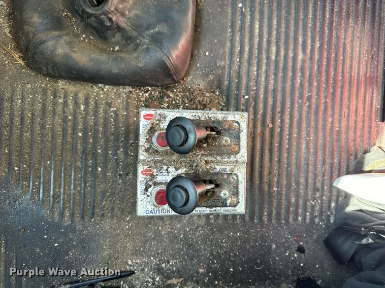 image for item DL4365 2007 Freightliner  Columbia fuel / lube truck