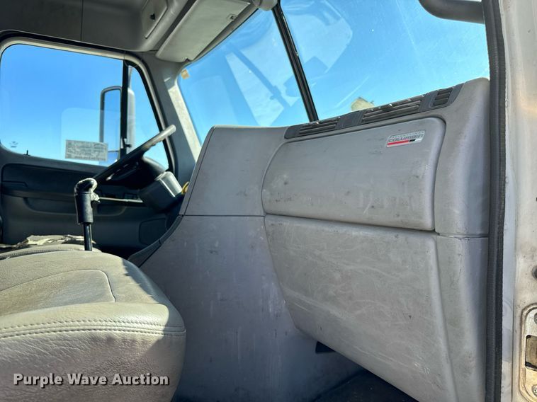 image for item DL4365 2007 Freightliner  Columbia fuel / lube truck