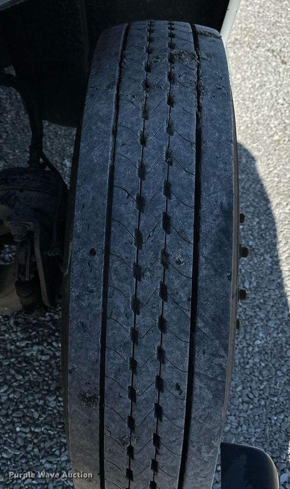 image for item DL4365 2007 Freightliner  Columbia fuel / lube truck