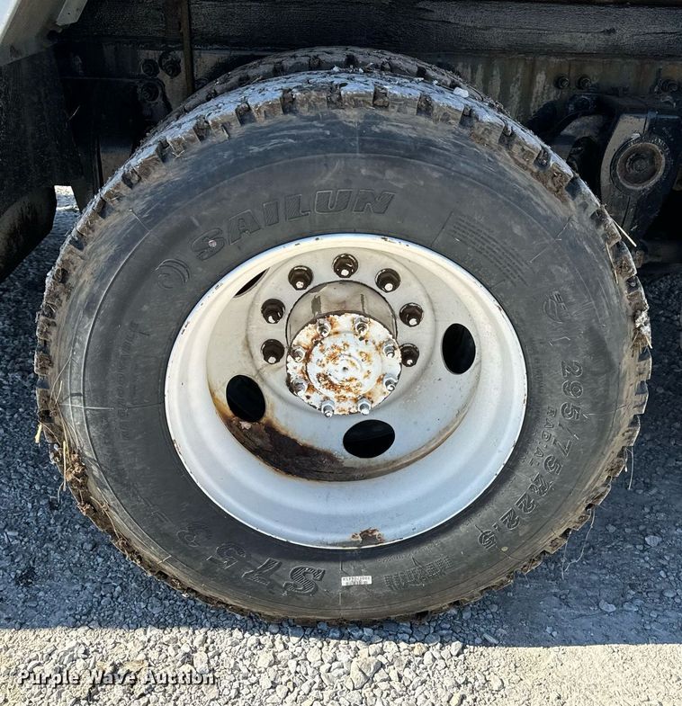 image for item DL4365 2007 Freightliner  Columbia fuel / lube truck