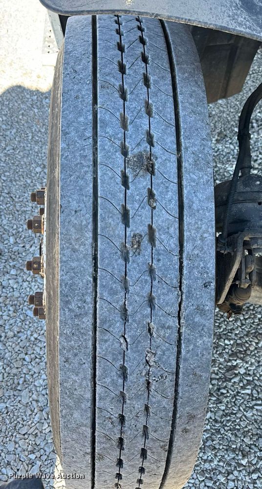 image for item DL4365 2007 Freightliner  Columbia fuel / lube truck