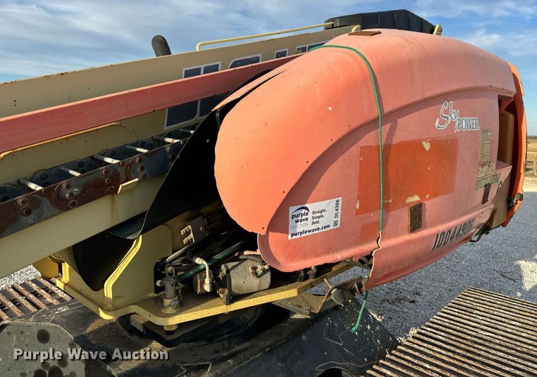 image for item DL4366 2006 JLG 600SC boom lift