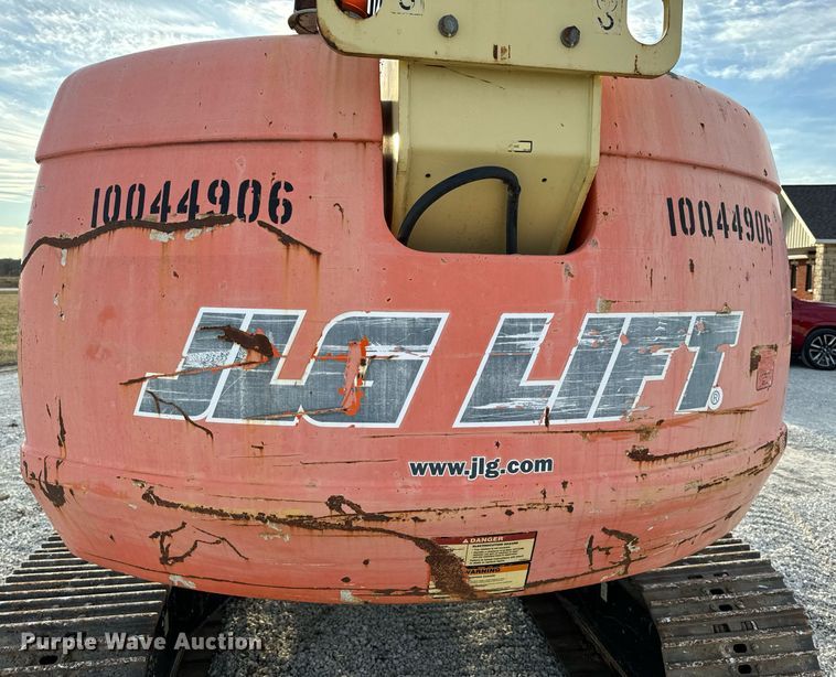 image for item DL4366 2006 JLG 600SC boom lift