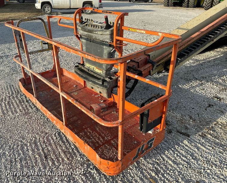 image for item DL4366 2006 JLG 600SC boom lift