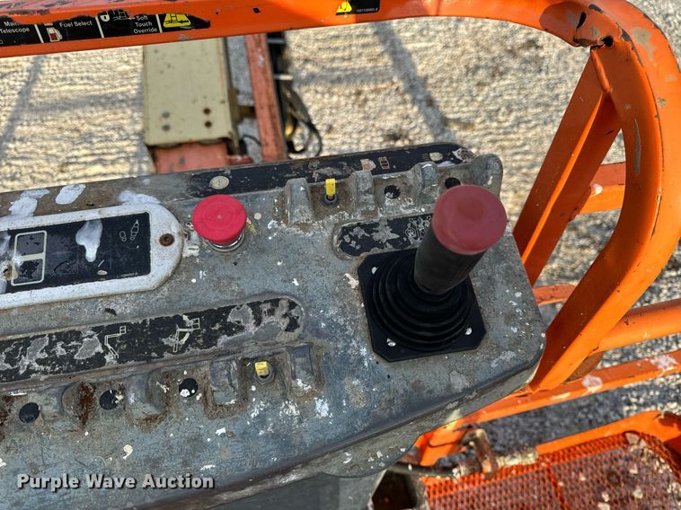 image for item DL4366 2006 JLG 600SC boom lift