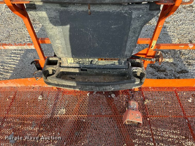 image for item DL4366 2006 JLG 600SC boom lift